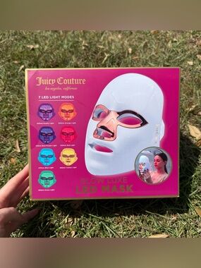 Juicy Couture Glow Luxe LED Face Mask 7 Light Modes Skincare Device New